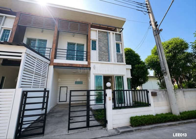 นครทองลิฟวิ่ง, สมุทรปราการ, ท้ายบ้านใหม่, เมืองสมุทรปราการ, สมุทรปราการ, 110 ตร.ม., ทาวน์เฮ้าส์ ขาย, โดย ภัทรพล ศรีกัลยาณบุตร, 500471607 - DDproperty.com