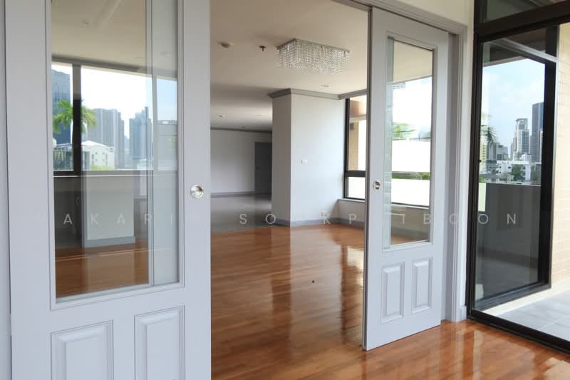 Ruamsuk Condominium, Bangkok, 12 Soi Athakravi, Khong Tan, Khlong Toei, Bangkok, 4 Bedrooms, 330 sqm, Condo For Rent, by Nakarin Sookpaiboon, 500471635 - DDproperty.com