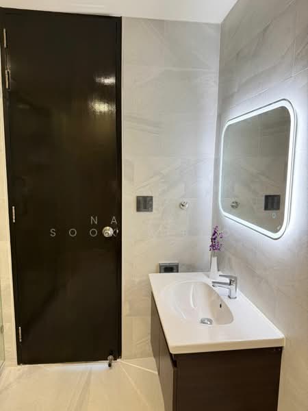 Citi Smart Sukhumvit 18, Bangkok, 366 Soi Sukhumvit 18, Sukhumvit Road, Khlong Toei, Bangkok, 3 Bedrooms, 116 sqm, Condo For Rent, by Nakarin Sookpaiboon, 500471674 - DDproperty.com
