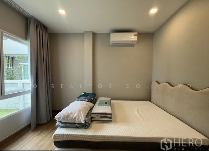 Centro Rama9-Krungthep Kreetha, Bangkok, Khlong Song Ton Nun, Lat Krabang, Bangkok, 4 Bedrooms, 252 sqm, Townhouse For Rent, by Hero Realtor Co., Ltd., 500471691 - DDproperty.com