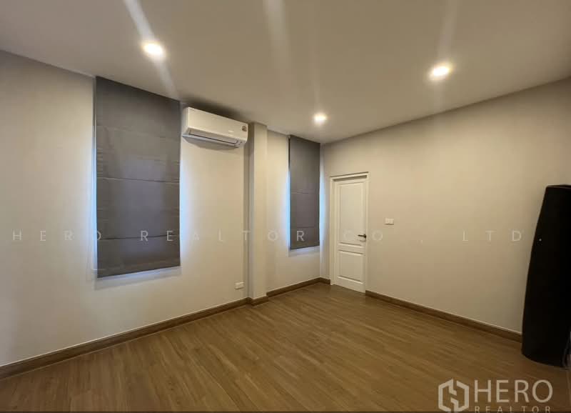 Centro Rama9-Krungthep Kreetha, Bangkok, Khlong Song Ton Nun, Lat Krabang, Bangkok, 4 Bedrooms, 252 sqm, Townhouse For Rent, by Hero Realtor Co., Ltd., 500471691 - DDproperty.com