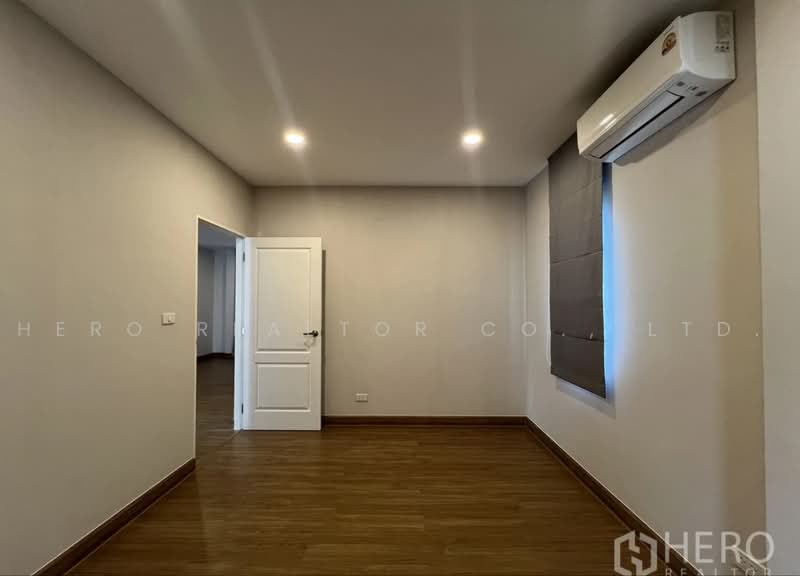 Centro Rama9-Krungthep Kreetha, Bangkok, Khlong Song Ton Nun, Lat Krabang, Bangkok, 4 Bedrooms, 252 sqm, Townhouse For Rent, by Hero Realtor Co., Ltd., 500471691 - DDproperty.com