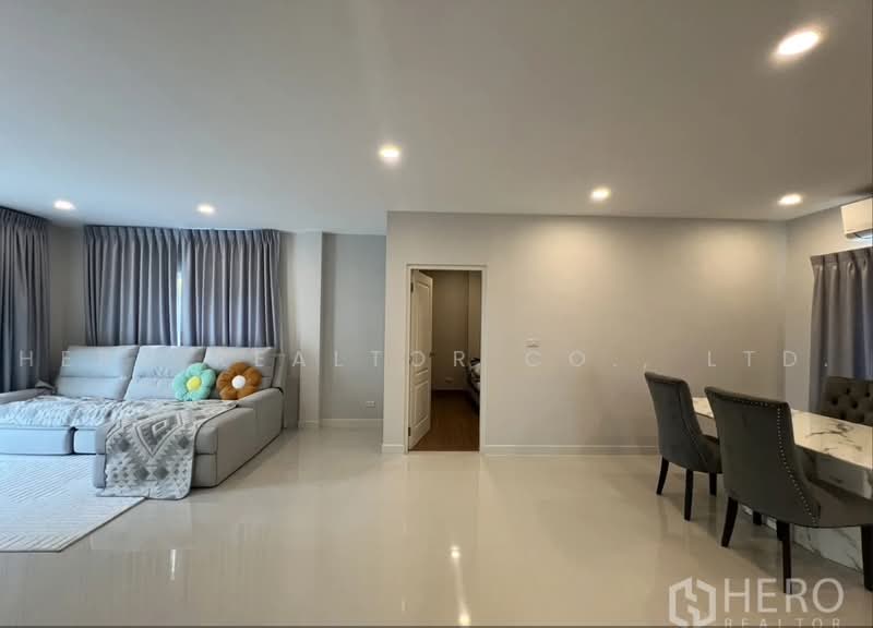 Centro Rama9-Krungthep Kreetha, Bangkok, Khlong Song Ton Nun, Lat Krabang, Bangkok, 4 Bedrooms, 252 sqm, Townhouse For Rent, by Hero Realtor Co., Ltd., 500471691 - DDproperty.com