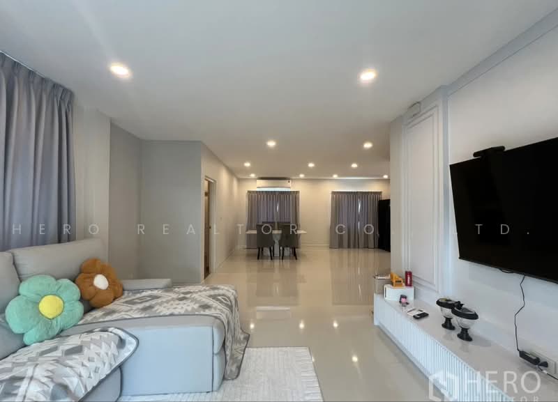 Centro Rama9-Krungthep Kreetha, Bangkok, Khlong Song Ton Nun, Lat Krabang, Bangkok, 4 Bedrooms, 252 sqm, Townhouse For Rent, by Hero Realtor Co., Ltd., 500471691 - DDproperty.com