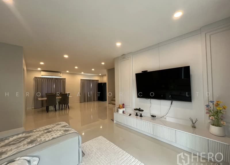 Centro Rama9-Krungthep Kreetha, Bangkok, Khlong Song Ton Nun, Lat Krabang, Bangkok, 4 Bedrooms, 252 sqm, Townhouse For Rent, by Hero Realtor Co., Ltd., 500471691 - DDproperty.com