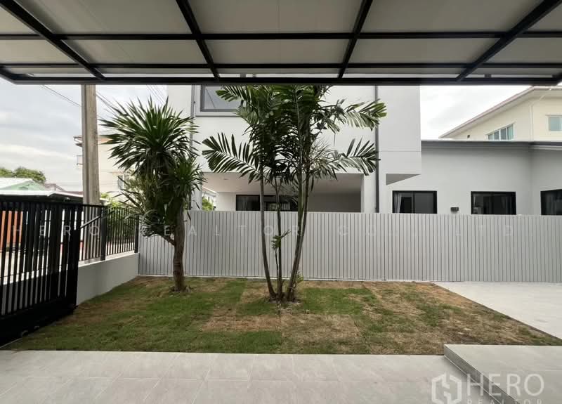 For Rent 4 Bedroom Detached House in Sammakorn Village Ramkhamhaeng, Saphan Sung Bangkok HRE01190, Bangkok, Saphan Sung, Bangkok, 4 Bedrooms, 250 sqm, Single Detached House For Rent, by Hero Realtor Co., Ltd., 500471715 - DDproperty.com