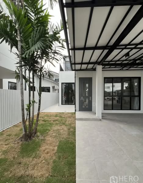 For Rent 4 Bedroom Detached House in Sammakorn Village Ramkhamhaeng, Saphan Sung Bangkok HRE01190, Bangkok, Saphan Sung, Bangkok, 4 Bedrooms, 250 sqm, Single Detached House For Rent, by Hero Realtor Co., Ltd., 500471715 - DDproperty.com