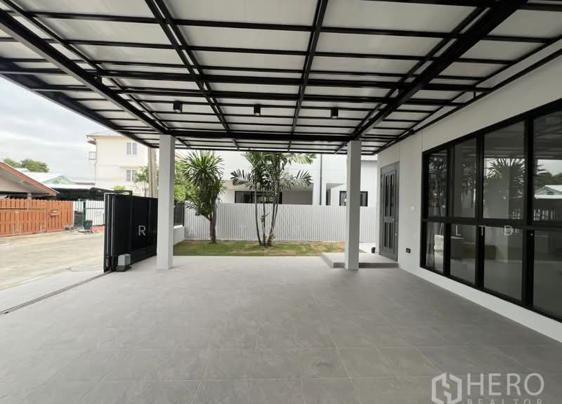 For Rent 4 Bedroom Detached House in Sammakorn Village Ramkhamhaeng, Saphan Sung Bangkok HRE01190, กรุงเทพ, สะพานสูง, กรุงเทพ, 250 ตร.ม., บ้านเดี่ยว ให้เช่า, โดย Hero Realtor Co., Ltd., 500471715 - DDproperty.com