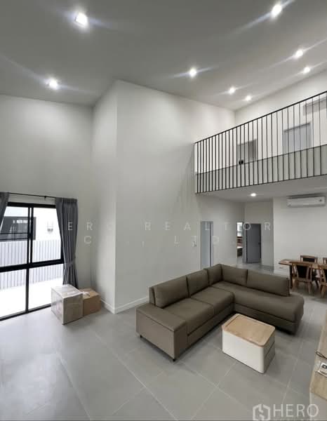 For Rent 4 Bedroom Detached House in Sammakorn Village Ramkhamhaeng, Saphan Sung Bangkok HRE01190, Bangkok, Saphan Sung, Bangkok, 4 Bedrooms, 250 sqm, Single Detached House For Rent, by Hero Realtor Co., Ltd., 500471715 - DDproperty.com