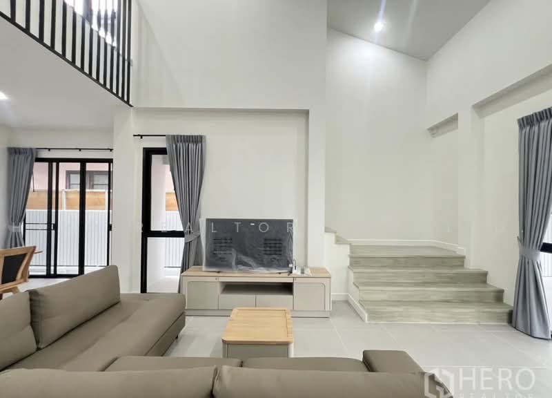For Rent 4 Bedroom Detached House in Sammakorn Village Ramkhamhaeng, Saphan Sung Bangkok HRE01190, กรุงเทพ, สะพานสูง, กรุงเทพ, 250 ตร.ม., บ้านเดี่ยว ให้เช่า, โดย Hero Realtor Co., Ltd., 500471715 - DDproperty.com