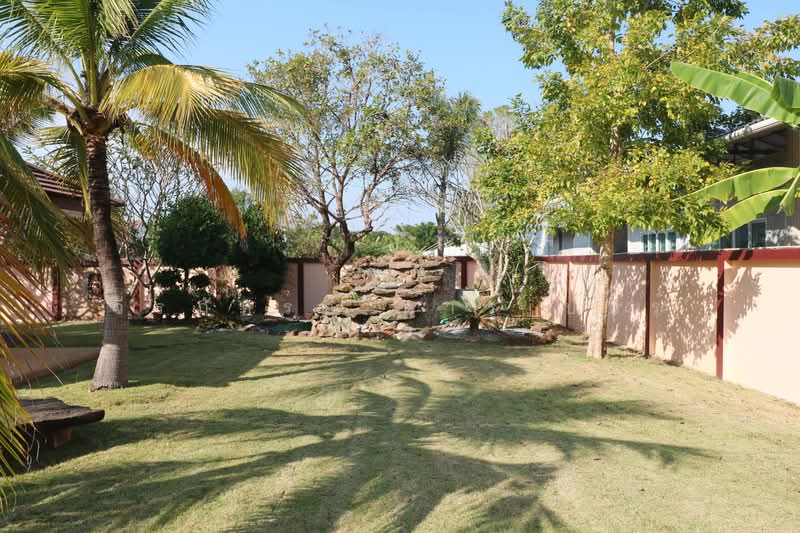 Spacious 4 Brm, 3 Bth Home on 2,527 Sq. Mt. Land for Sale in Udon Thani, Udon Thani, Nong Na Kham, Muang Udon Thani, Udon Thani, 4 Bedrooms, 200 sqm, Single Detached House For Sale, by วีรภัทรา ดาร์เปอร์, 500471720 - DDproperty.com