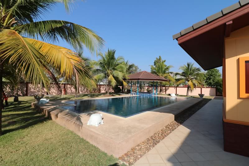 Spacious 4 Brm, 3 Bth Home on 2,527 Sq. Mt. Land for Sale in Udon Thani, Udon Thani, Nong Na Kham, Muang Udon Thani, Udon Thani, 4 Bedrooms, 200 sqm, Single Detached House For Sale, by วีรภัทรา ดาร์เปอร์, 500471720 - DDproperty.com