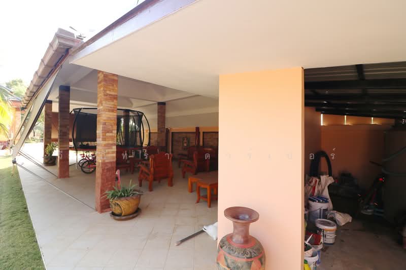 Spacious 4 Brm, 3 Bth Home on 2,527 Sq. Mt. Land for Sale in Udon Thani, Udon Thani, Nong Na Kham, Muang Udon Thani, Udon Thani, 4 Bedrooms, 200 sqm, Single Detached House For Sale, by วีรภัทรา ดาร์เปอร์, 500471720 - DDproperty.com