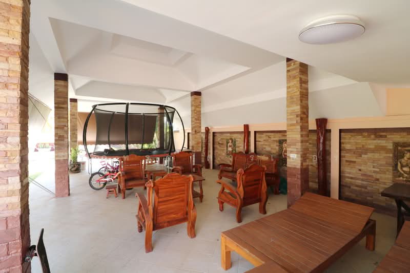 Spacious 4 Brm, 3 Bth Home on 2,527 Sq. Mt. Land for Sale in Udon Thani, Udon Thani, Nong Na Kham, Muang Udon Thani, Udon Thani, 4 Bedrooms, 200 sqm, Single Detached House For Sale, by วีรภัทรา ดาร์เปอร์, 500471720 - DDproperty.com