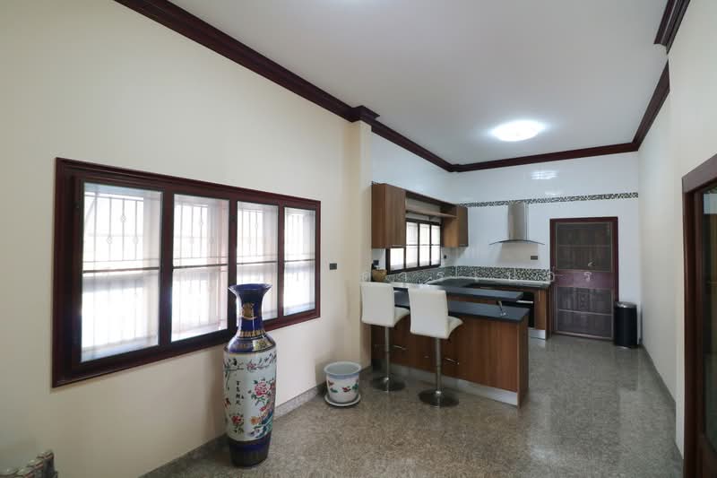 Spacious 4 Brm, 3 Bth Home on 2,527 Sq. Mt. Land for Sale in Udon Thani, Udon Thani, Nong Na Kham, Muang Udon Thani, Udon Thani, 4 Bedrooms, 200 sqm, Single Detached House For Sale, by วีรภัทรา ดาร์เปอร์, 500471720 - DDproperty.com