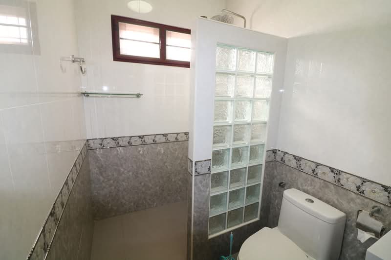 Spacious 4 Brm, 3 Bth Home on 2,527 Sq. Mt. Land for Sale in Udon Thani, Udon Thani, Nong Na Kham, Muang Udon Thani, Udon Thani, 4 Bedrooms, 200 sqm, Single Detached House For Sale, by วีรภัทรา ดาร์เปอร์, 500471720 - DDproperty.com