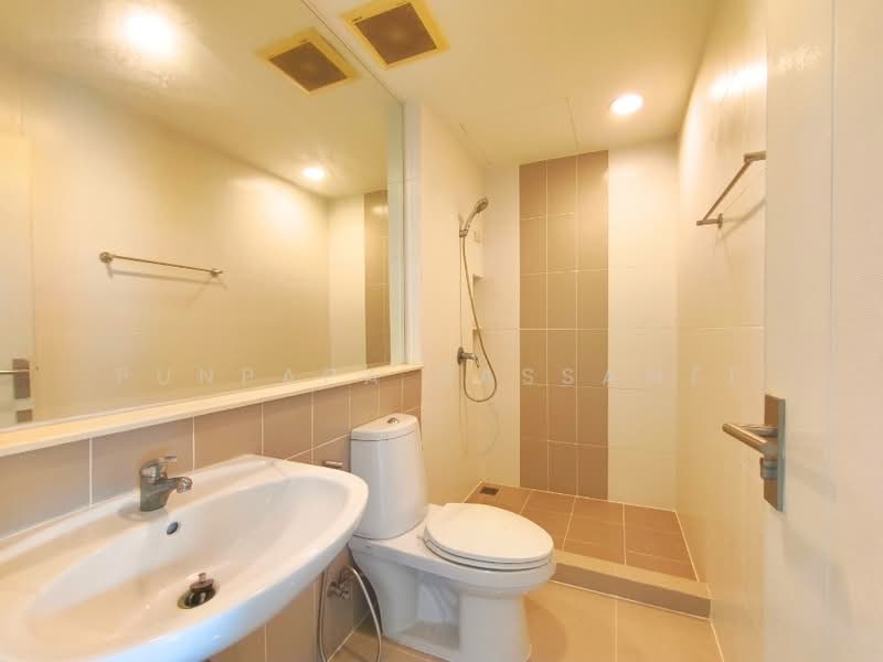 Baan Klang Muang Ngamwongwan, Bangkok, Soi Ngamwongwan 47 Yeak 6-11, Thung Song Hong, Lak Si, Bangkok, 3 Bedrooms, 149 sqm, Townhouse For Sale, by Punpapa Rassamee, 500471777 - DDproperty.com