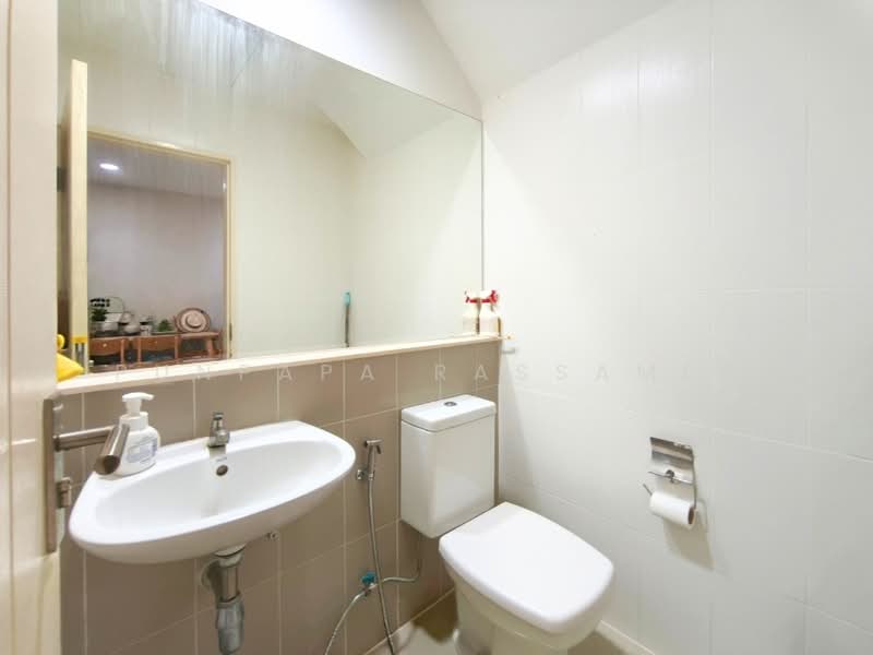 Baan Klang Muang Ngamwongwan, Bangkok, Soi Ngamwongwan 47 Yeak 6-11, Thung Song Hong, Lak Si, Bangkok, 3 Bedrooms, 149 sqm, Townhouse For Sale, by Punpapa Rassamee, 500471777 - DDproperty.com