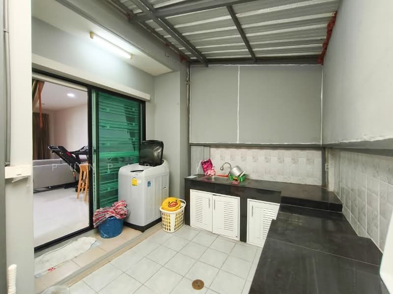 Baan Klang Muang Ngamwongwan, Bangkok, Soi Ngamwongwan 47 Yeak 6-11, Thung Song Hong, Lak Si, Bangkok, 3 Bedrooms, 149 sqm, Townhouse For Sale, by Punpapa Rassamee, 500471777 - DDproperty.com