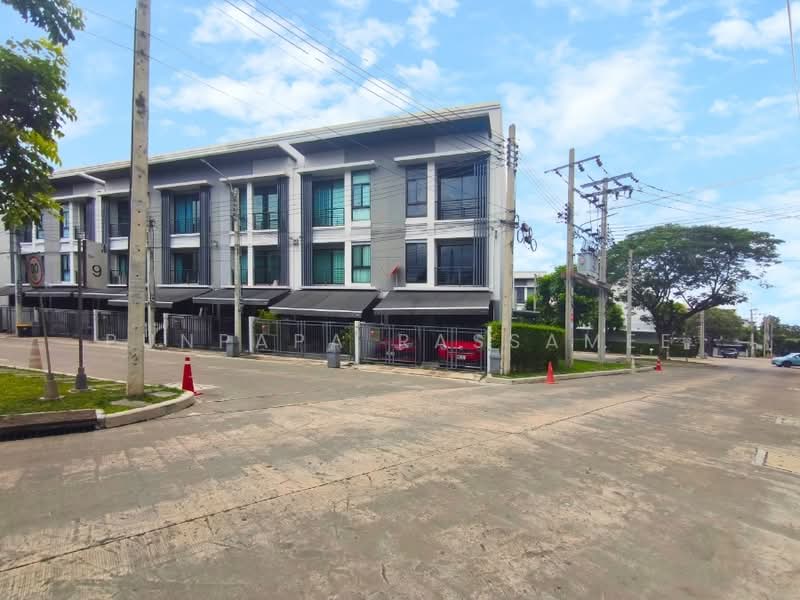 Baan Klang Muang Ngamwongwan, Bangkok, Soi Ngamwongwan 47 Yeak 6-11, Thung Song Hong, Lak Si, Bangkok, 3 Bedrooms, 149 sqm, Townhouse For Sale, by Punpapa Rassamee, 500471777 - DDproperty.com