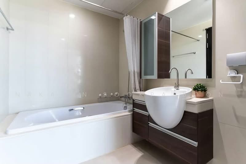 Sky Walk Residences, Bangkok, 1599 Sukhumvit Road, Phra Kanong Nua, Watthana, Bangkok, 1 Bedroom, 54 sqm, Condo For Rent, by Nakarin Sookpaiboon, 500471786 - DDproperty.com