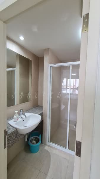 The Clover Thonglor Residence, Bangkok, Soi Sukhumvit 55, Khlong Tan Nua, Watthana, Bangkok, 1 Bedroom, 35 sqm, Condo For Rent, by Praewpakar Soontawong, 500471787 - DDproperty.com