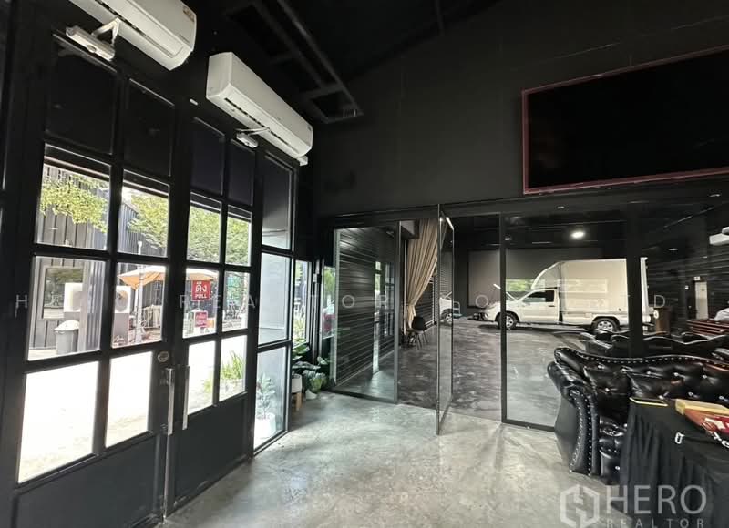 For Rent Warehouse 200 sqm near BTS Punnawithi, Phra Khanong Bangkok HRE01197, กรุงเทพ, บางจาก, พระโขนง, กรุงเทพ, 200 ตร.ม., โกดัง-โรงงาน ให้เช่า, โดย Hero Realtor Co., Ltd., 500471821 - DDproperty.com