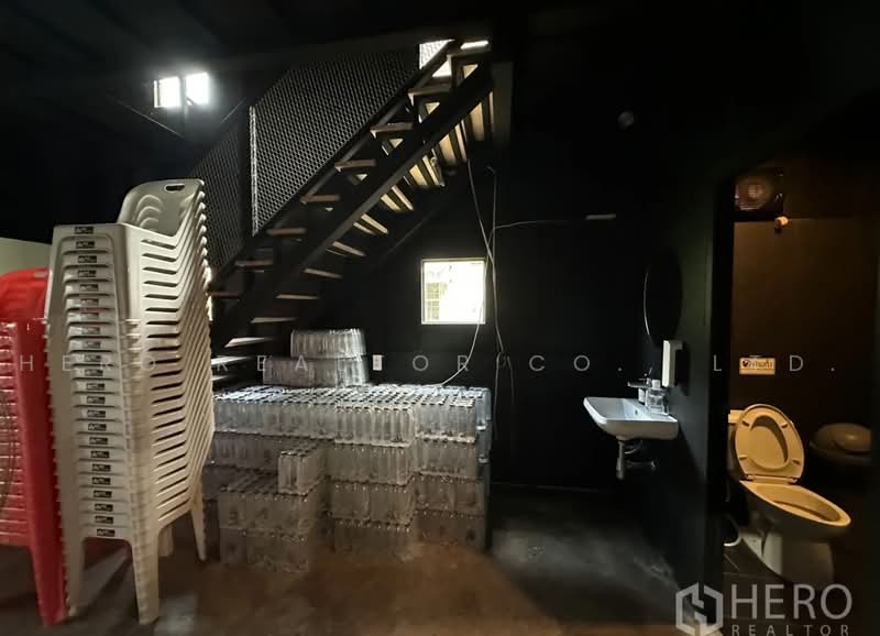 For Rent Warehouse 200 sqm near BTS Punnawithi, Phra Khanong Bangkok HRE01197, Bangkok, Bang Chak, Phra Khanong, Bangkok, , 200 sqm, Warehouse/Factory For Rent, by Hero Realtor Co., Ltd., 500471821 - DDproperty.com