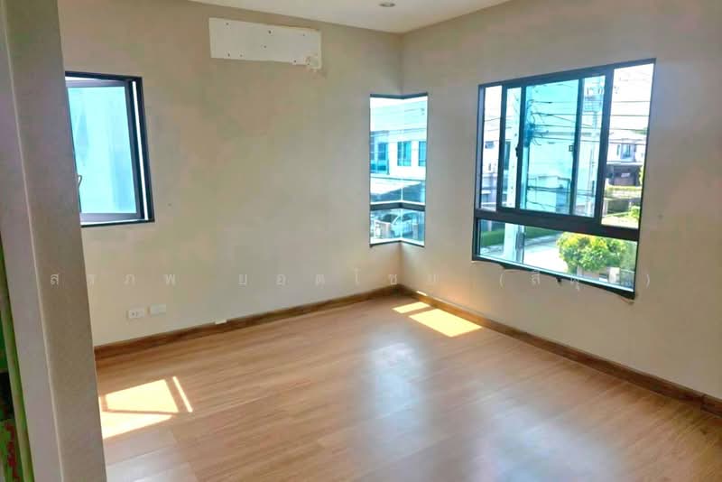 The Plant Ramkhamhaeng-Wongwaen, Bangkok, Soi Keha Romklao 78 Yaek 1, Rat Phatthana, Saphan Sung, Bangkok, 3 Bedrooms, 111 sqm, Semi-Detached House (Twin House) For Sale, by สรภพ ยอดไชย (สีฝุ่น), 500471853 - DDproperty.com