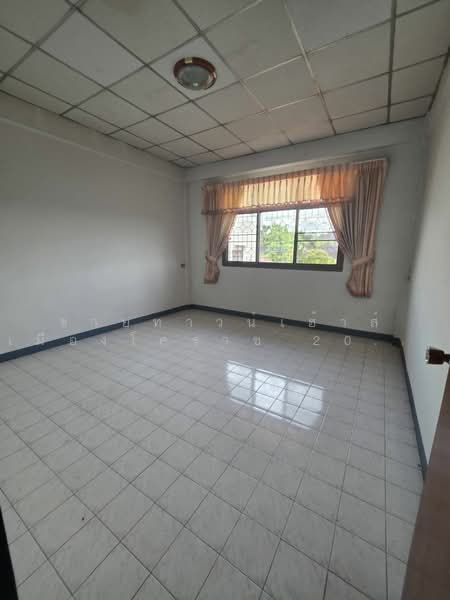ขายทาวน์เฮ้าส์ เมืองโคราช 20 ตร.วา | บ้านราคาถูก รีโนเวทได้ ทำเลดี, Nakhon Ratchasima, Nai Muang, Muang Nakhon Ratchasima, Nakhon Ratchasima, 2 Bedrooms, 100 sqm, Townhouse For Sale, by ขายทาวน์เฮ้าส์ เมืองโคราช 20 ตร.วา | บ้านราคาถูก รีโนเวทได้ ทำเลดี, 500471868 - DDproperty.com