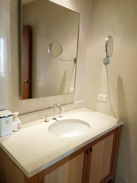 The Emporio Place, Bangkok, 93 Soi Sukhumvit 24, Sukhumvit Road, Khong Tan, Khlong Toei, Bangkok, 1 Bedroom, 46 sqm, Condo For Rent, by Nakarin Sookpaiboon, 500471869 - DDproperty.com