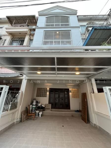 ทาวน์เฮ้าส์ 3-ห้องนอน, กรุงเทพ, บางจาก, พระโขนง, กรุงเทพ, 220 ตร.ม., ทาวน์เฮ้าส์ ให้เช่า, โดย Rojjana Jindasri, 500471898 - DDproperty.com