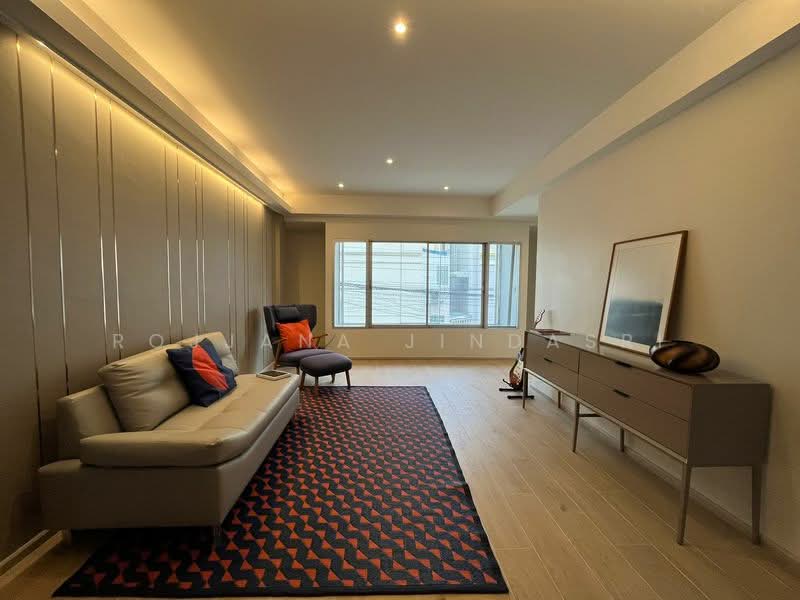 3-BR Townhouse, Bangkok, Bang Chak, Phra Khanong, Bangkok, 3 Bedrooms, 220 sqm, Townhouse For Rent, by Rojjana Jindasri, 500471898 - DDproperty.com