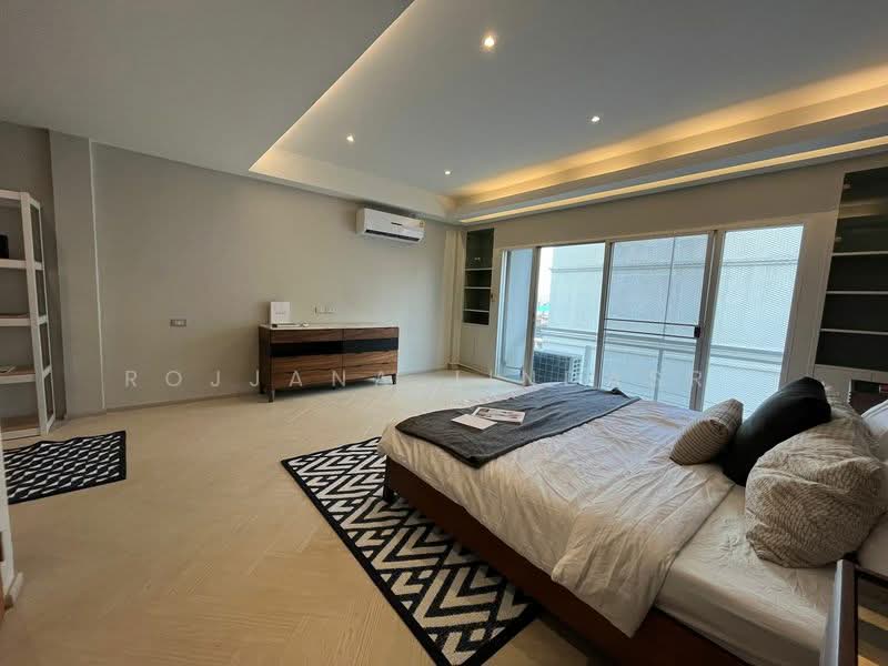 3-BR Townhouse, Bangkok, Bang Chak, Phra Khanong, Bangkok, 3 Bedrooms, 220 sqm, Townhouse For Rent, by Rojjana Jindasri, 500471898 - DDproperty.com