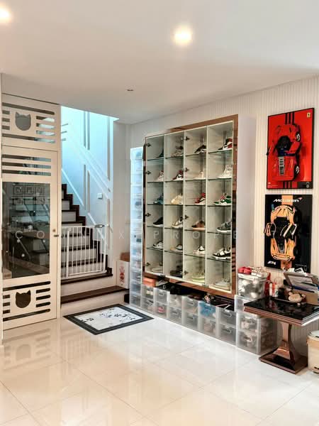 The City Ekkamai-Ladprao, Bangkok, Pradit Manutham Road, Phlapphla, Wang Thonglang, Bangkok, 4 Bedrooms, 309 sqm, Single Detached House For Rent, by Connex Property, 500471914 - DDproperty.com
