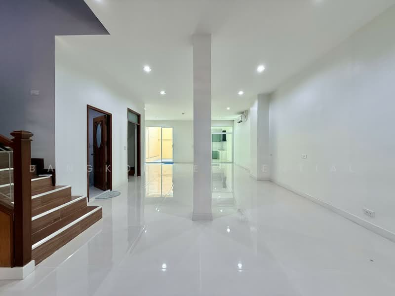 Yenakart Residence, Bangkok, 3 Soi Prasat Suk, Chong Nonsi, Yan Nawa, Bangkok, 5 Bedrooms, 450 sqm, Townhouse For Rent, by Bangkok Residential, 500471921 - DDproperty.com