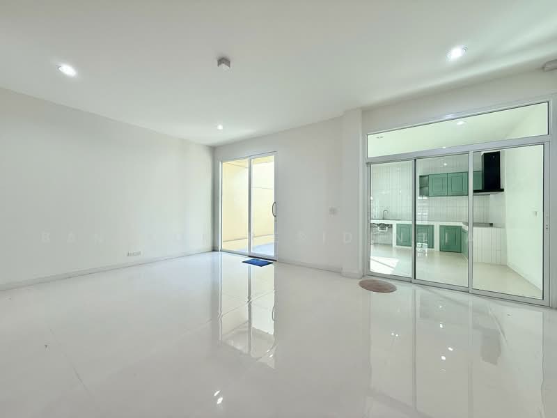 Yenakart Residence, Bangkok, 3 Soi Prasat Suk, Chong Nonsi, Yan Nawa, Bangkok, 5 Bedrooms, 450 sqm, Townhouse For Rent, by Bangkok Residential, 500471921 - DDproperty.com