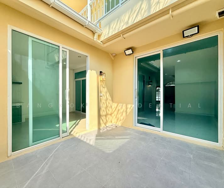 Yenakart Residence, Bangkok, 3 Soi Prasat Suk, Chong Nonsi, Yan Nawa, Bangkok, 5 Bedrooms, 450 sqm, Townhouse For Rent, by Bangkok Residential, 500471921 - DDproperty.com