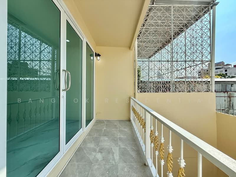 Yenakart Residence, Bangkok, 3 Soi Prasat Suk, Chong Nonsi, Yan Nawa, Bangkok, 5 Bedrooms, 450 sqm, Townhouse For Rent, by Bangkok Residential, 500471921 - DDproperty.com