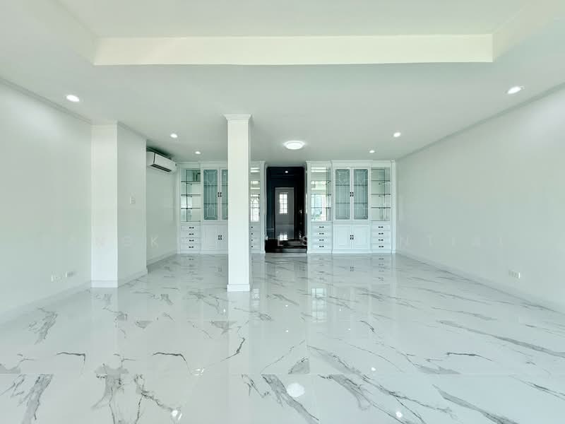 Yenakart Residence, Bangkok, 3 Soi Prasat Suk, Chong Nonsi, Yan Nawa, Bangkok, 5 Bedrooms, 450 sqm, Townhouse For Rent, by Bangkok Residential, 500471921 - DDproperty.com