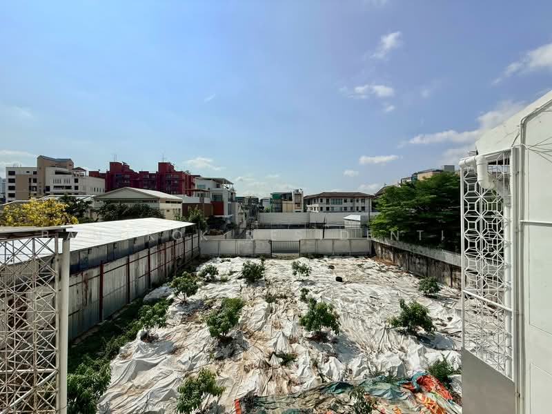 Yenakart Residence, Bangkok, 3 Soi Prasat Suk, Chong Nonsi, Yan Nawa, Bangkok, 5 Bedrooms, 450 sqm, Townhouse For Rent, by Bangkok Residential, 500471921 - DDproperty.com