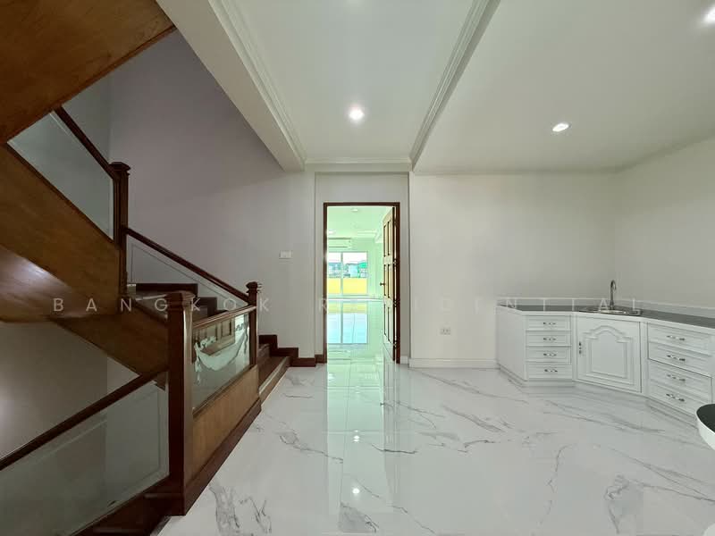 Yenakart Residence, Bangkok, 3 Soi Prasat Suk, Chong Nonsi, Yan Nawa, Bangkok, 5 Bedrooms, 450 sqm, Townhouse For Rent, by Bangkok Residential, 500471921 - DDproperty.com