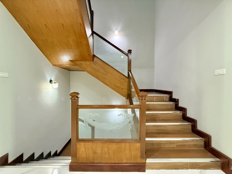 Yenakart Residence, Bangkok, 3 Soi Prasat Suk, Chong Nonsi, Yan Nawa, Bangkok, 5 Bedrooms, 450 sqm, Townhouse For Rent, by Bangkok Residential, 500471921 - DDproperty.com