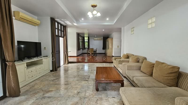 House near Phanphirom park, Bangkok, Bang Kapi, Huai Khwang, Bangkok, 4 Bedrooms, 400 sqm, Single Detached House For Rent, by BANGKOK PROPERTY AGENTS, 500471926 - DDproperty.com