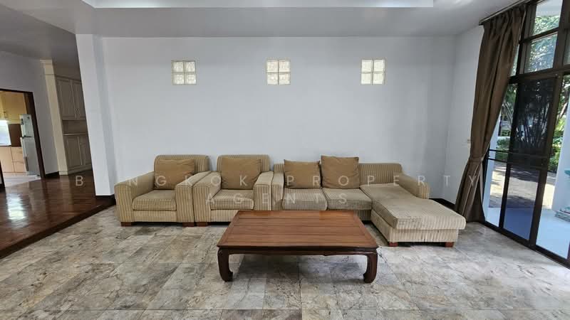 House near Phanphirom park, Bangkok, Bang Kapi, Huai Khwang, Bangkok, 4 Bedrooms, 400 sqm, Single Detached House For Rent, by BANGKOK PROPERTY AGENTS, 500471926 - DDproperty.com