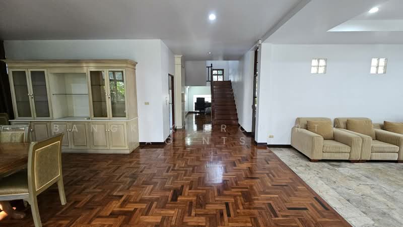 House near Phanphirom park, Bangkok, Bang Kapi, Huai Khwang, Bangkok, 4 Bedrooms, 400 sqm, Single Detached House For Rent, by BANGKOK PROPERTY AGENTS, 500471926 - DDproperty.com