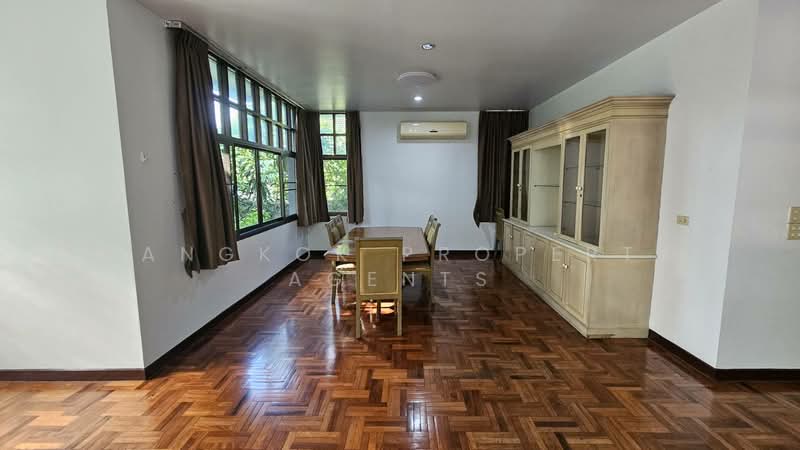 House near Phanphirom park, Bangkok, Bang Kapi, Huai Khwang, Bangkok, 4 Bedrooms, 400 sqm, Single Detached House For Rent, by BANGKOK PROPERTY AGENTS, 500471926 - DDproperty.com