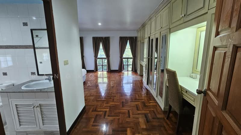 House near Phanphirom park, Bangkok, Bang Kapi, Huai Khwang, Bangkok, 4 Bedrooms, 400 sqm, Single Detached House For Rent, by BANGKOK PROPERTY AGENTS, 500471926 - DDproperty.com