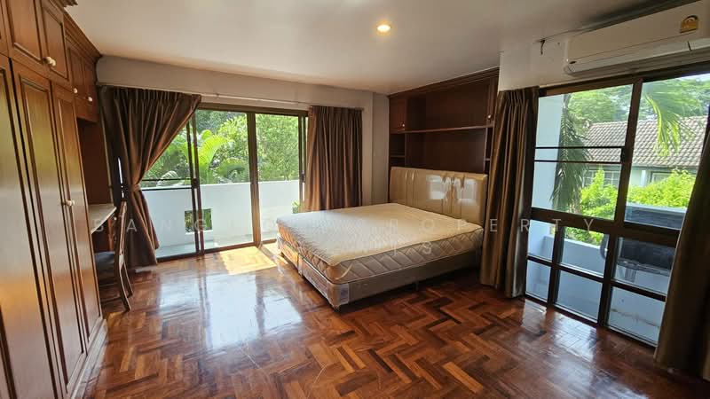 House near Phanphirom park, Bangkok, Bang Kapi, Huai Khwang, Bangkok, 4 Bedrooms, 400 sqm, Single Detached House For Rent, by BANGKOK PROPERTY AGENTS, 500471926 - DDproperty.com
