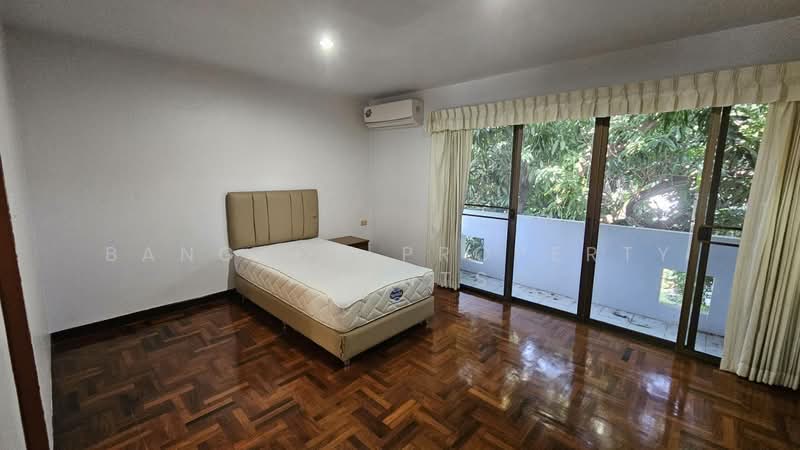House near Phanphirom park, Bangkok, Bang Kapi, Huai Khwang, Bangkok, 4 Bedrooms, 400 sqm, Single Detached House For Rent, by BANGKOK PROPERTY AGENTS, 500471926 - DDproperty.com
